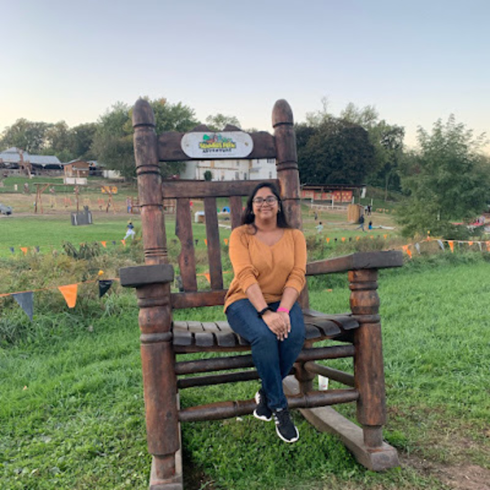 Meet your Posher, Alexis